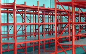 Làm kệ sắt V lỗ giá rẻ theo yêu cầu tại TPHCM